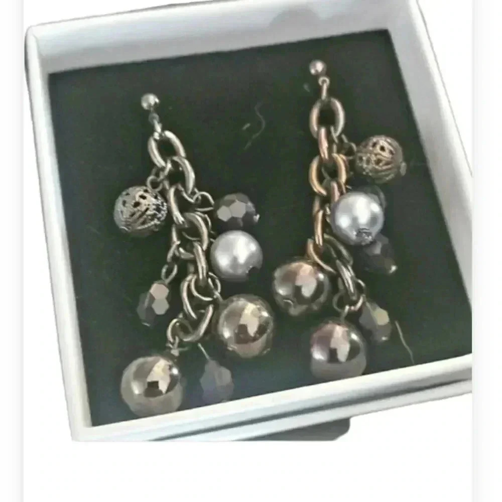 Decorative earrings